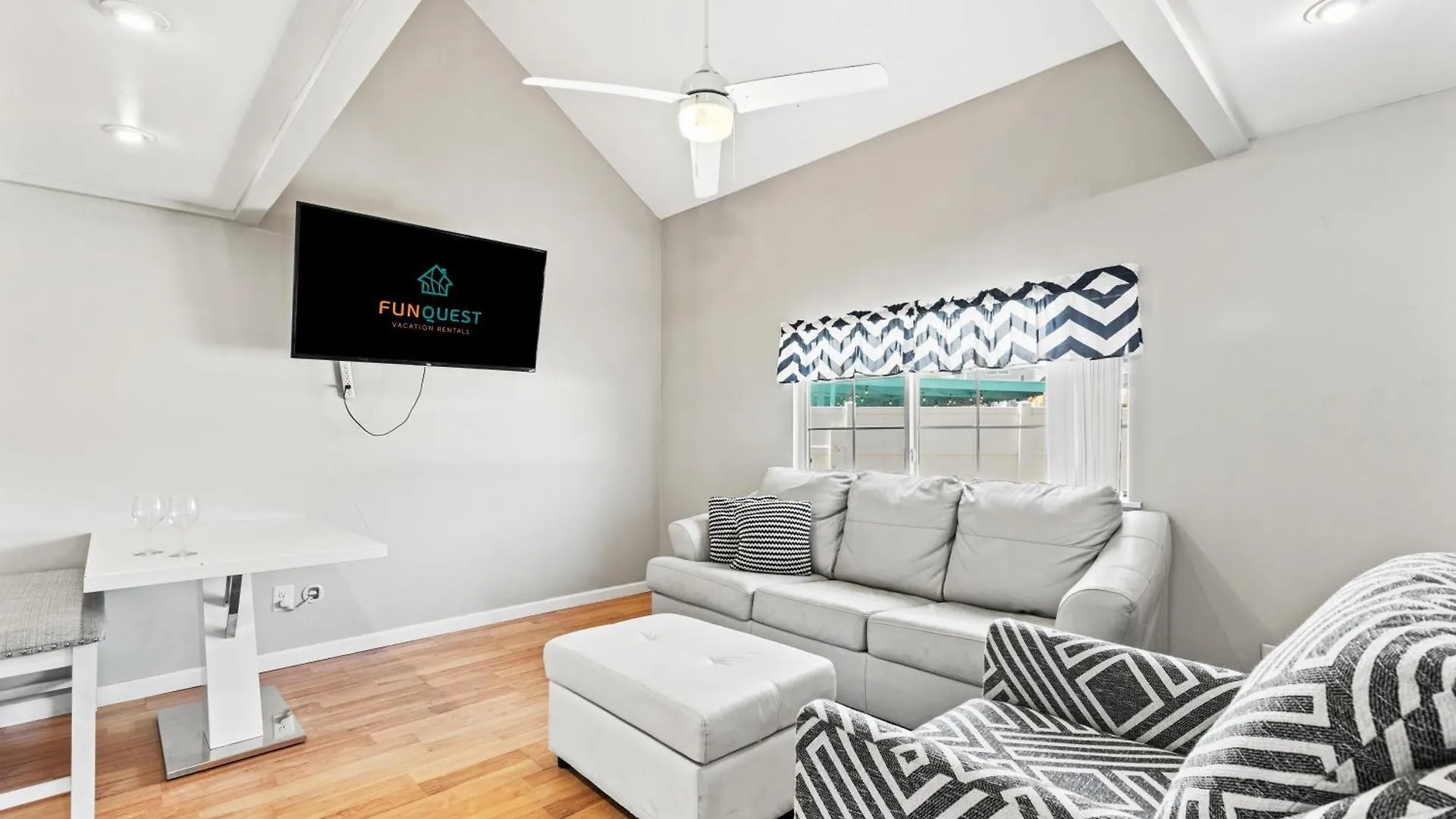 5218 Beach Dr C Panama City Beach United States